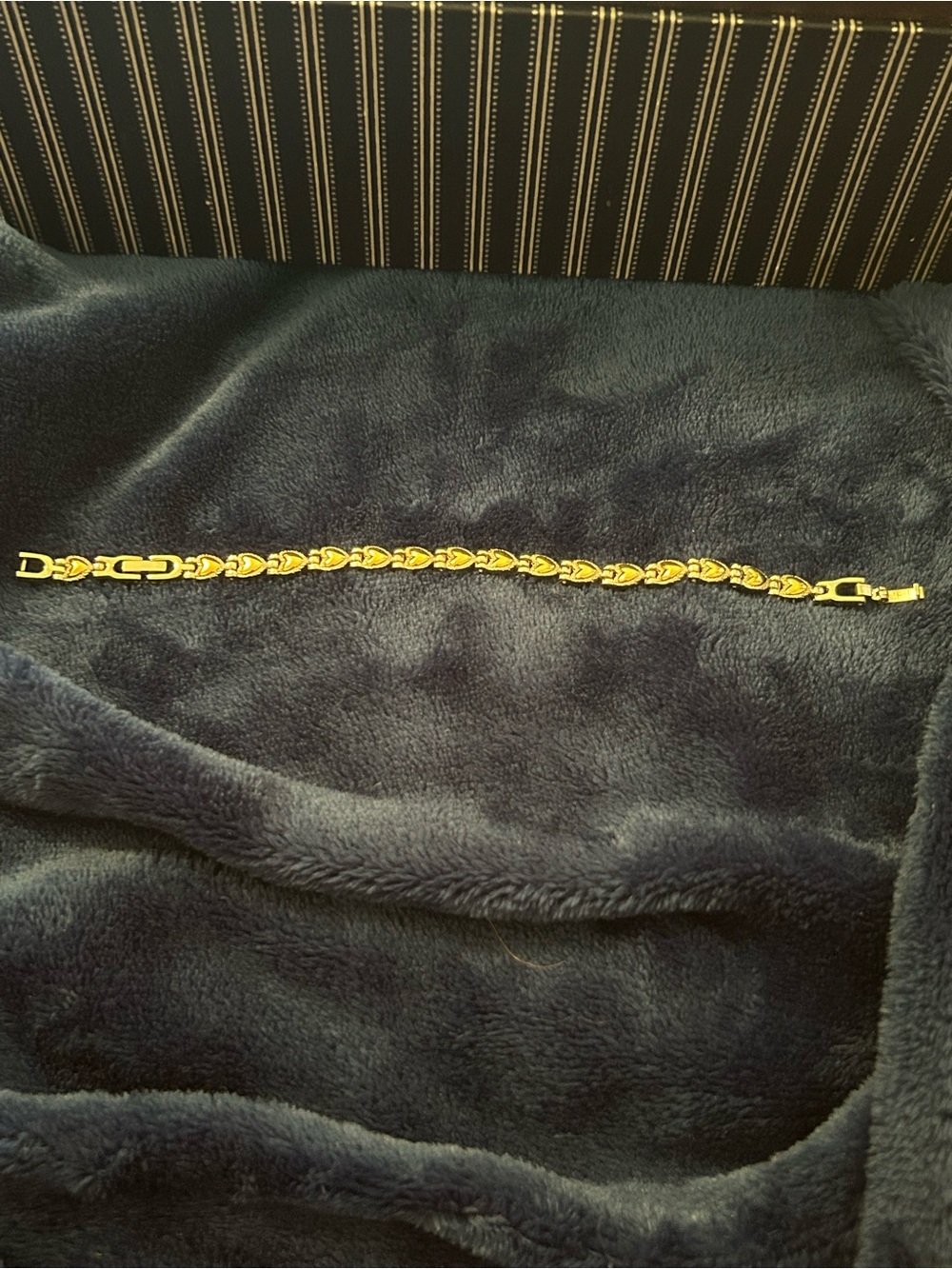 Vintage Gold Tone Heart Link Bracelet Clasp Closure